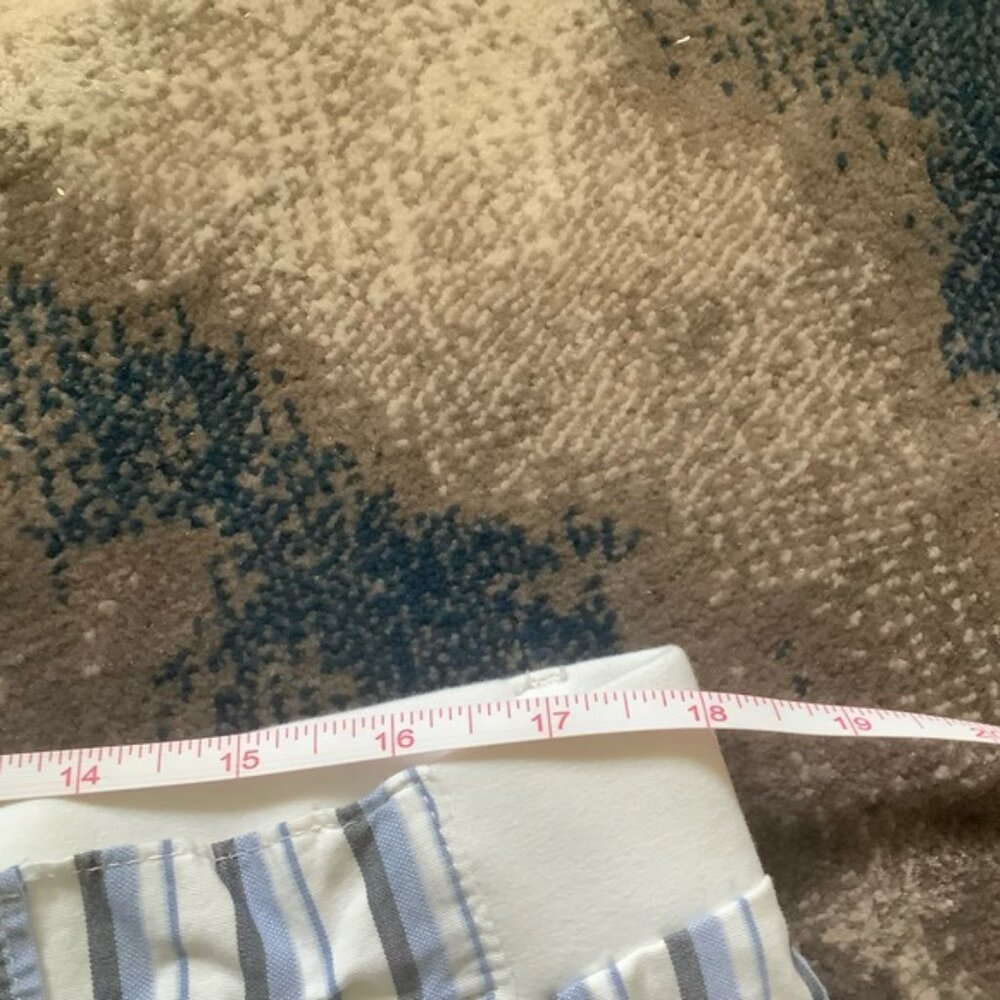 Striped short - Picture 10 of 10